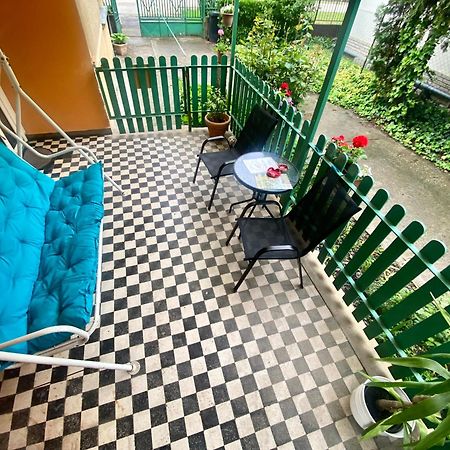 Grany'S Retro Guesthouse Near Budapest Airport Вечийш Екстер'єр фото