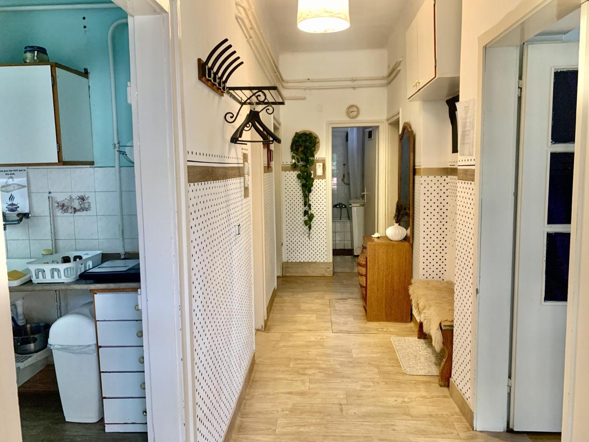 Grany'S Retro Guesthouse Near Budapest Airport Вечийш Екстер'єр фото